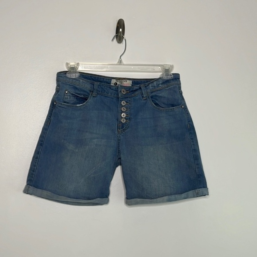 Terranova cuffed button fly denim jean shorts, size large juniors